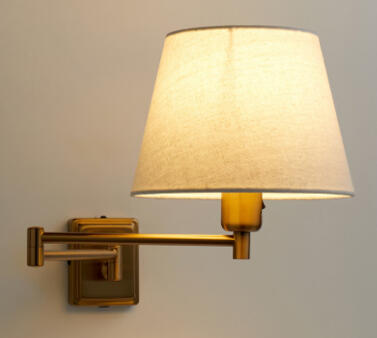 2 Apliques de pared con brazo articulado Sonoma El Corte Inglés 129€ cada una